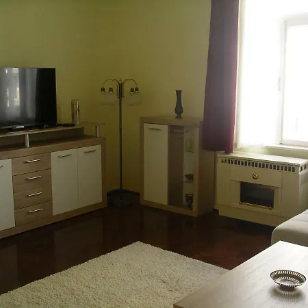 Emma Centrum Apartman Appartement *